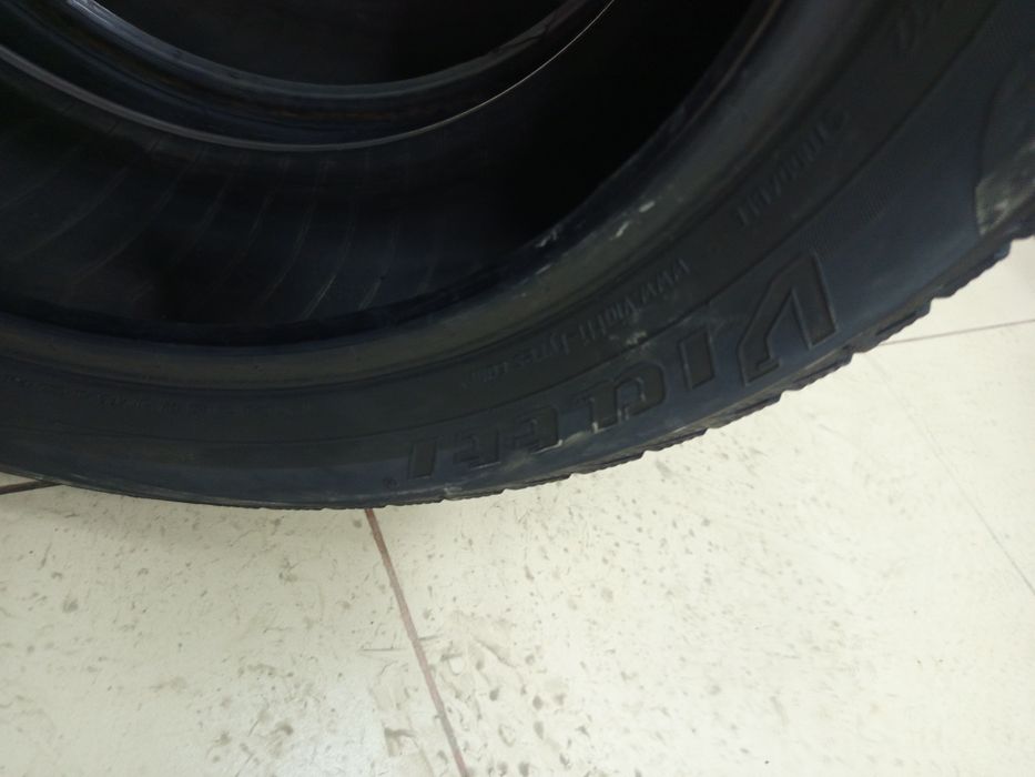 Продам шины 2 шт