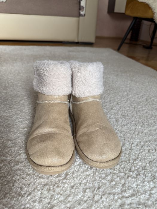 Botine imblanite, tip UGG