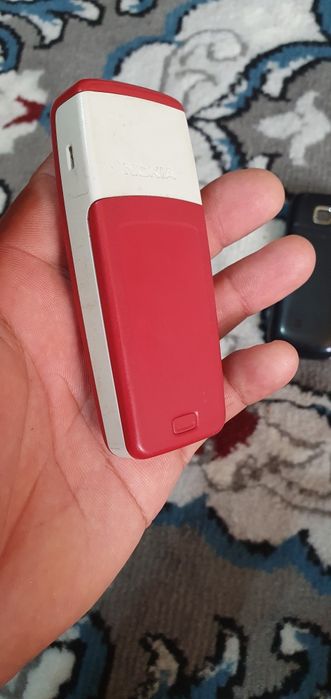 Telefon Nokialar sotiladi