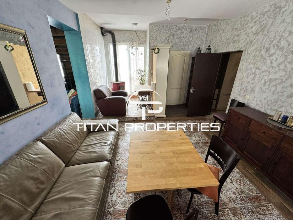 Тристаен апартамент в ж.к Възраждане