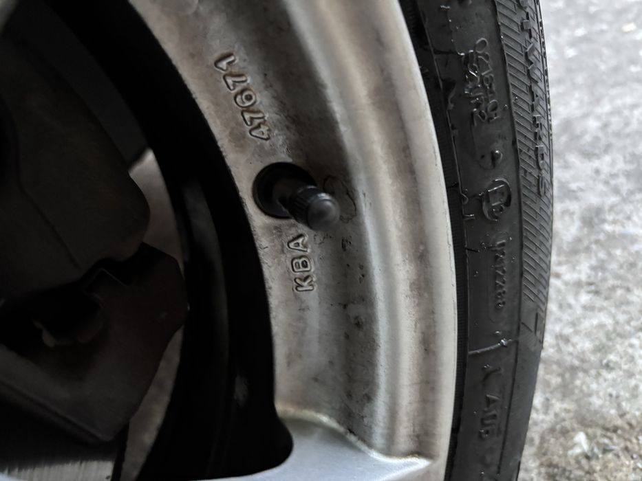 Vand jante aluminiu cu cauciucuri