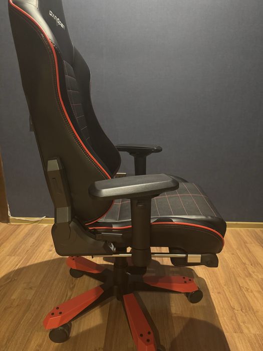 Игровое кресло Dx racer