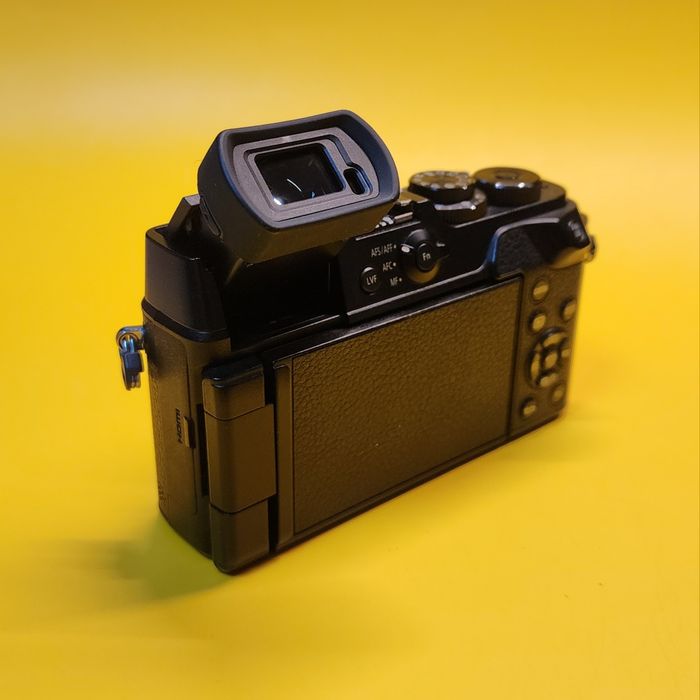 vând sau schimb body Panasonic GX8