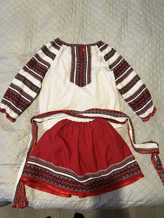 Costum popular fetita 7-8 ani