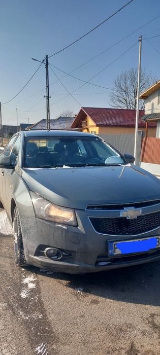Vând   Chevrolet cruz 16benzina+GPL