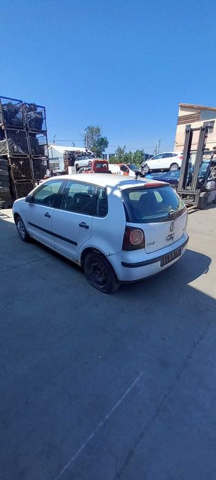 vw polo  an 2005 Dezmembrez/Dezmembram