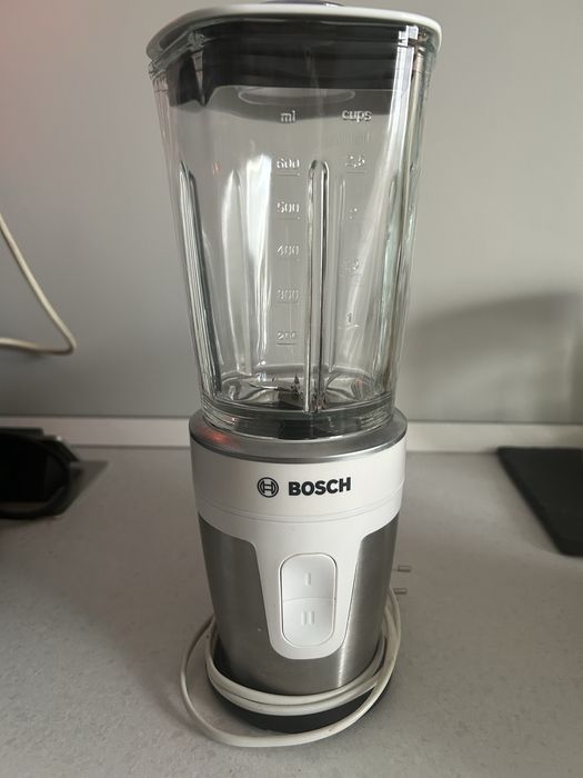 Blender Bosch, cu recipient de amestecare din sticla, 2 viteze