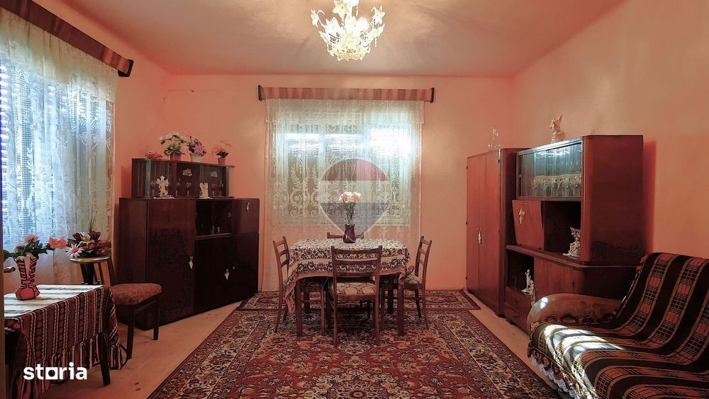 Casă cu 3 camere și este 2.500 mp teren , Blăjel – aproape de Medias