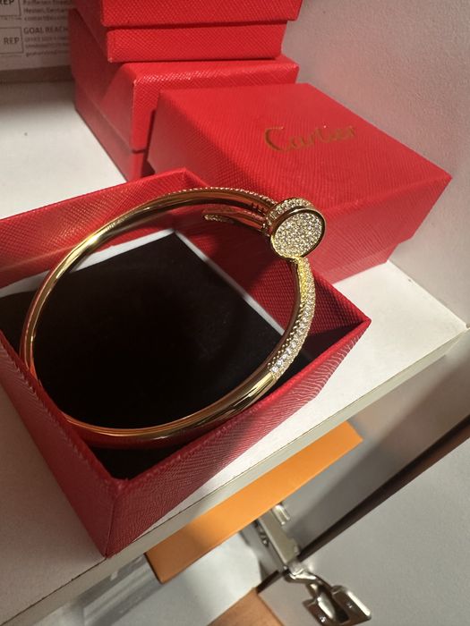 Bratara cartier just un clou full diamond