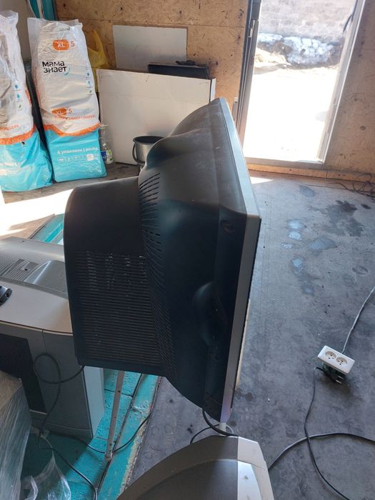 Продам кинескопный телевизор.