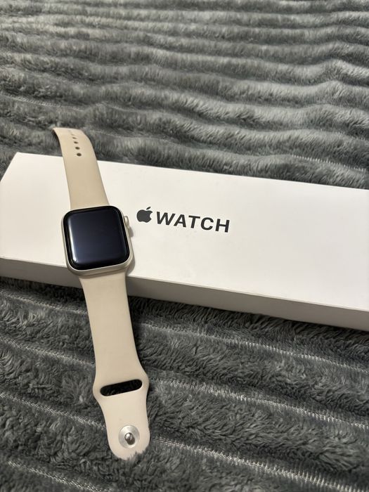 Apple Watch SE (40 mm)