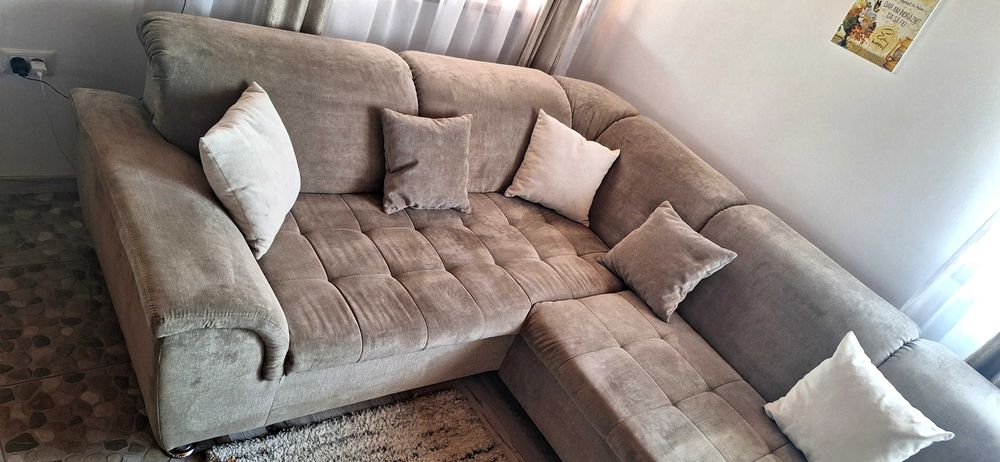 Canapea in forma de "U" aproape noua