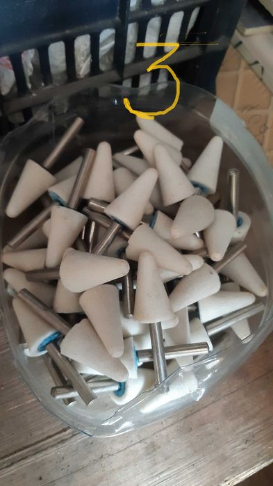 Камни точильные разнозернистые