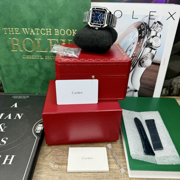 Santos de Cartier Blue Dial Pe Stoc | Size L | 7700E | WSSA0071 | 2025