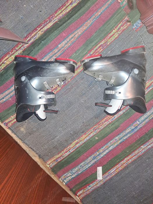 Ски комплект,обувки и щеки за дете