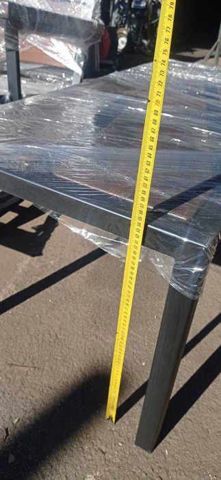 Металическа маса от метал и бук