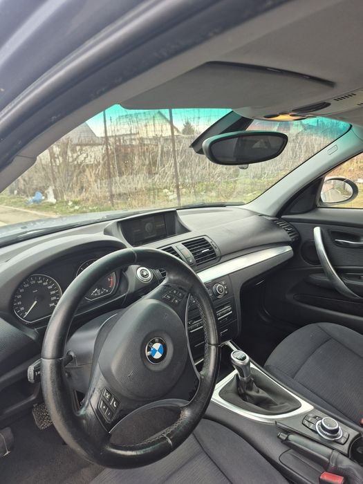 Vand bmw seria 1 impecabil