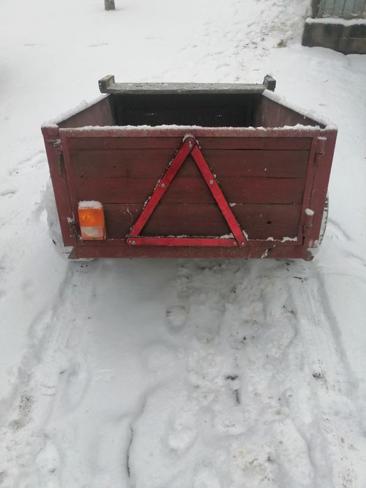 Vând remorcuta motocultor