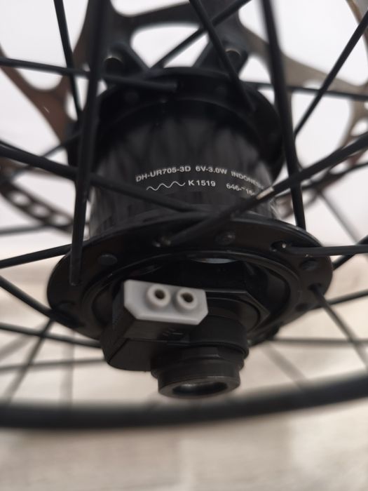 Roti complete șosea / gravel / CX, Shimano, CL, butuc dinam + anvelope