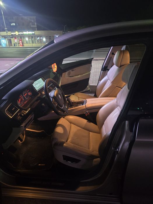 BMW 5 GT series 4.4 TWINTURBO