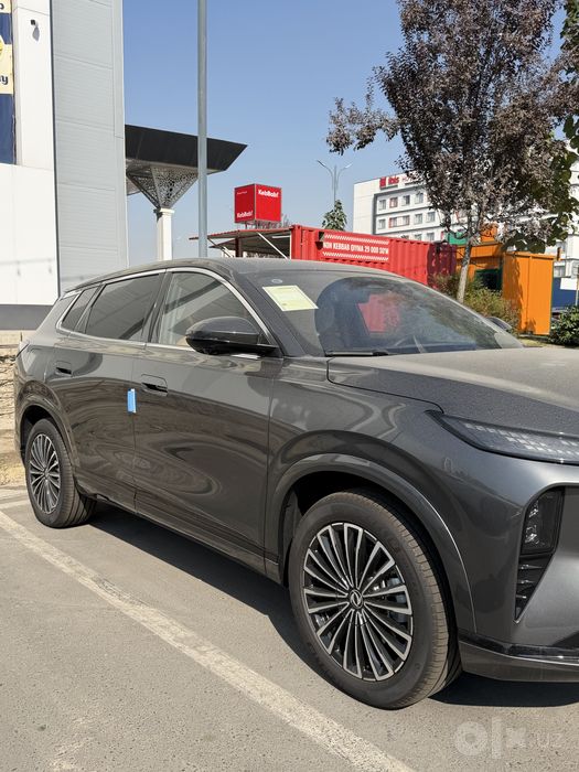 Dongfeng aelus L8 gibrid