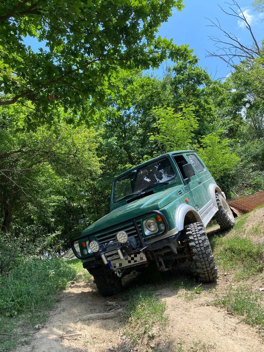 Suzuki Samurai 1.3 injectie —2000– Servo Directie— Selector Hard/Soft