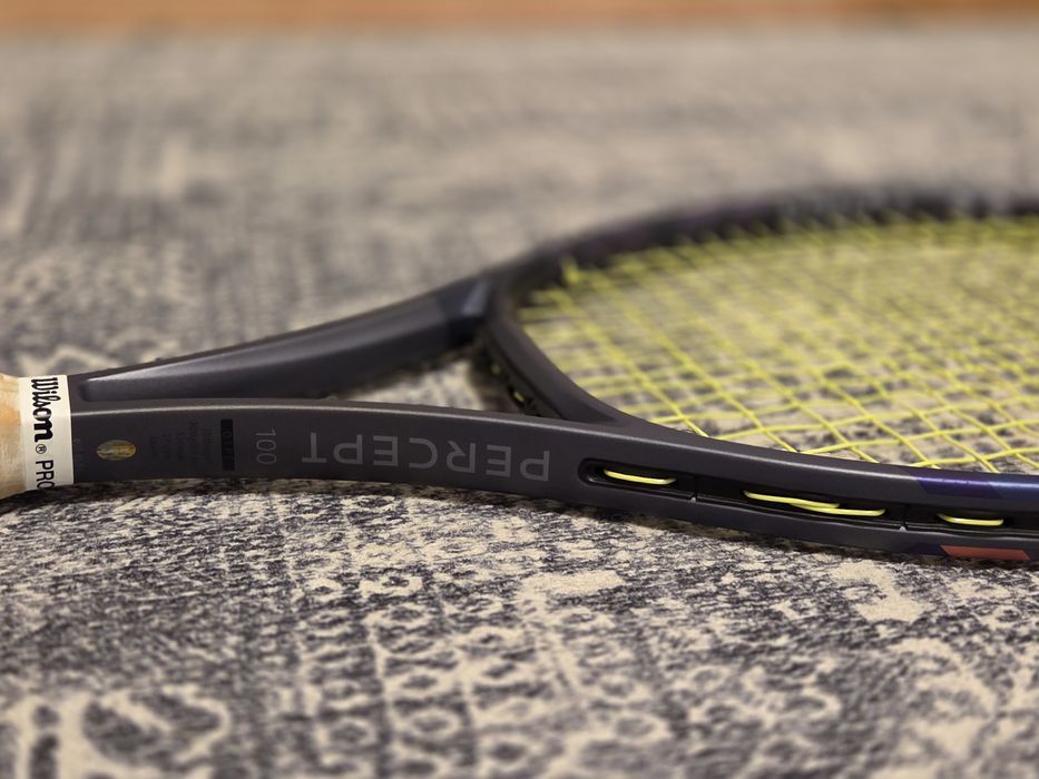 Профессиональная ракетка YONEX