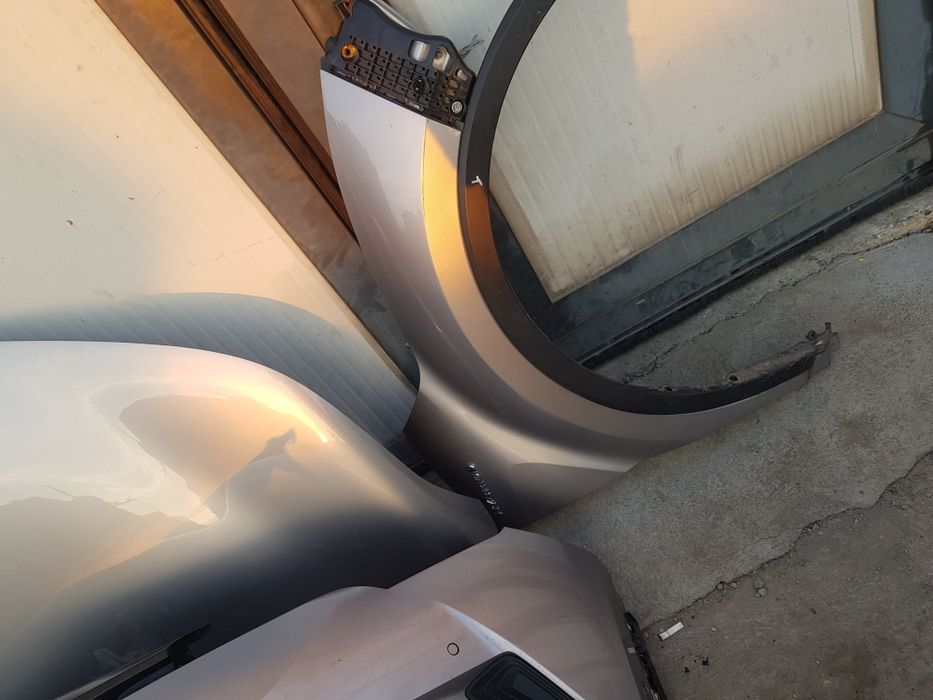 Fata completa toyota c-hr chr 2018 . bara capota trager faruri aripi