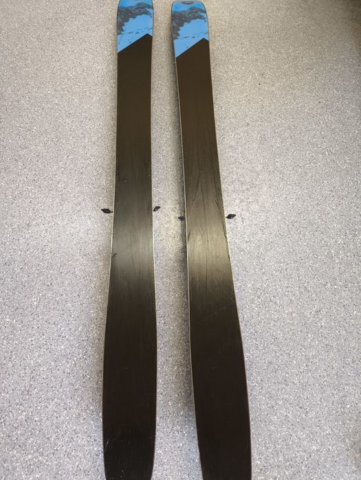 Schiuri de tură/freeride Dynastar