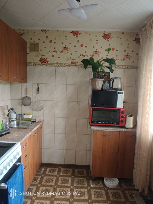 Продам квартиру 3-х комнатную