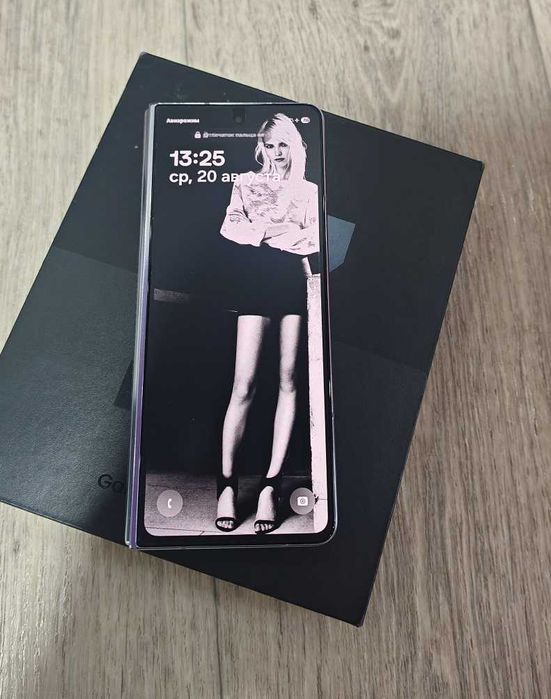 продам Samsung Fold 5 X 12/256Gb (no sim) wifi