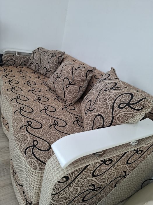 Canapea pat rabatabila