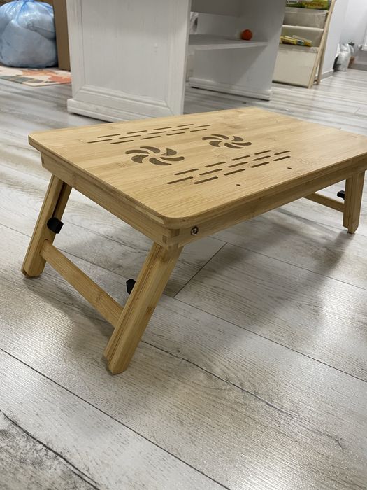 Masuta laptop din bambus cu picioare reglabile si sertar