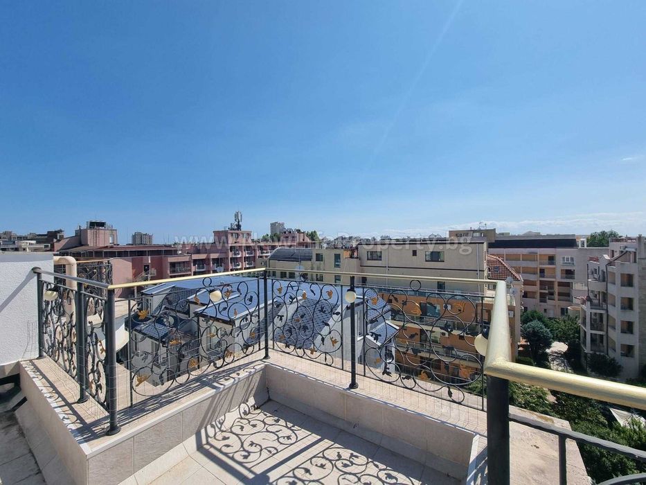 Продава се Двустаен апартамент в к.к. Слънчев бряг - 68 кв.м за 1839 €/кв.м - Снимка #17