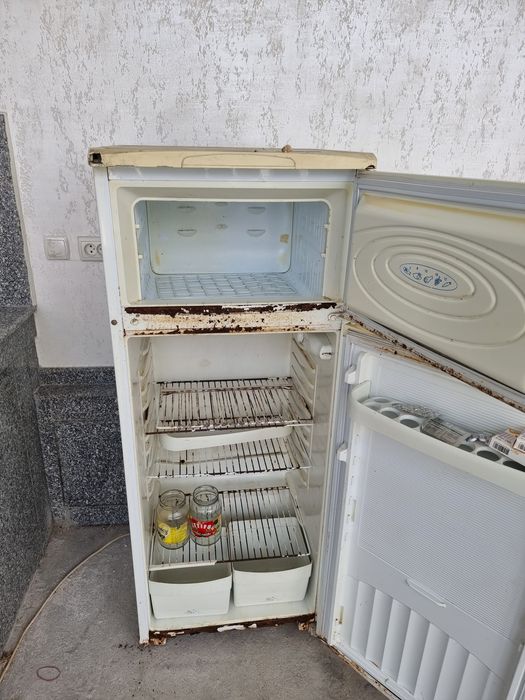 Продам холодильник