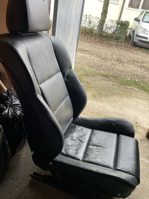 Vand scaune e 60  electric de piele