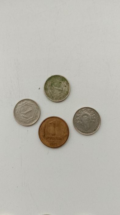 Монеты ,значки монеты Каз и ссср