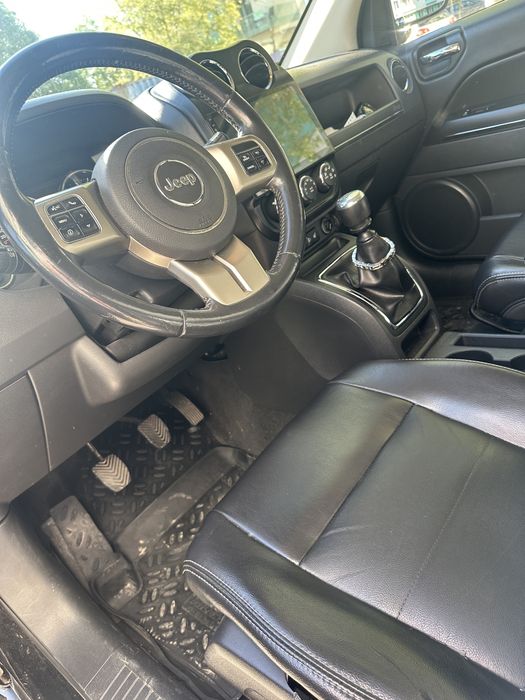 Vand sau schimb JEEP compas