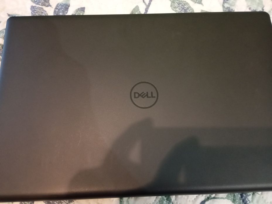 Лаптоп Dell Vostro