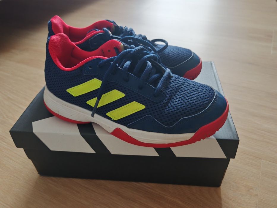 Adidas pantofi sport 35 1/2