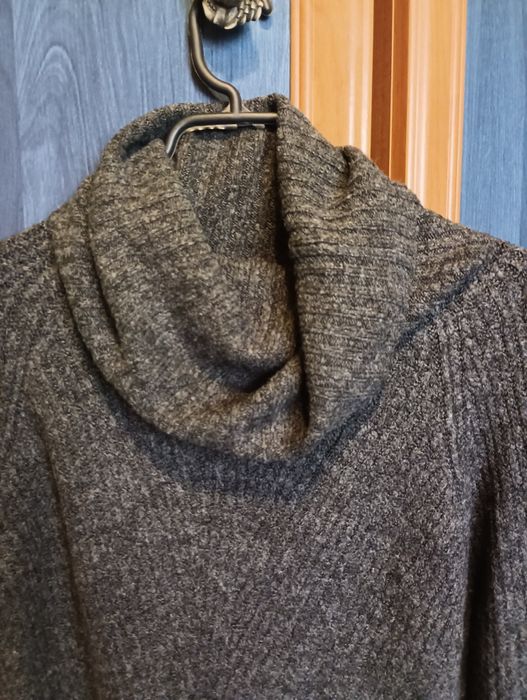 Тъмносив дамски пуловер с поло яка XS