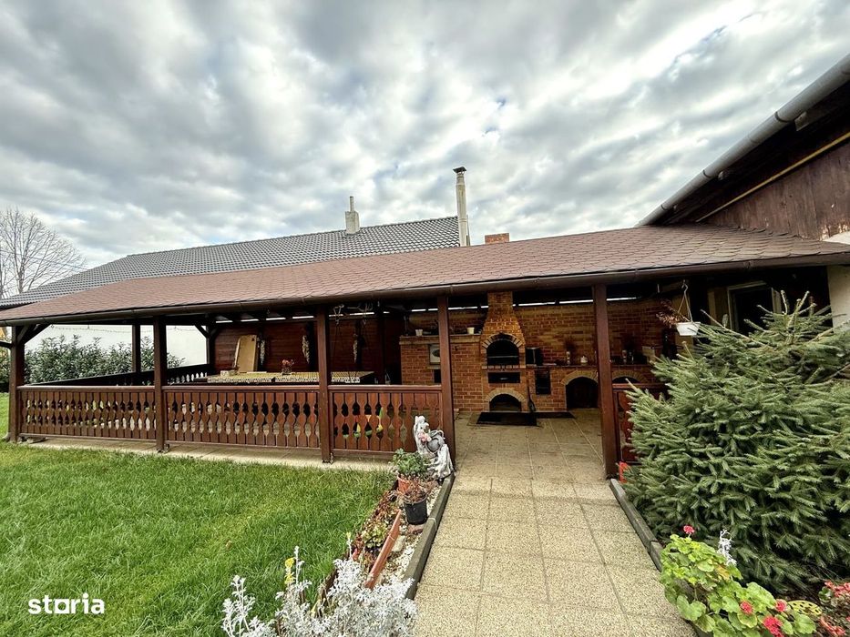 Casa 330 mp | cu teren 2300 mp | Santandrei - langa Oradea