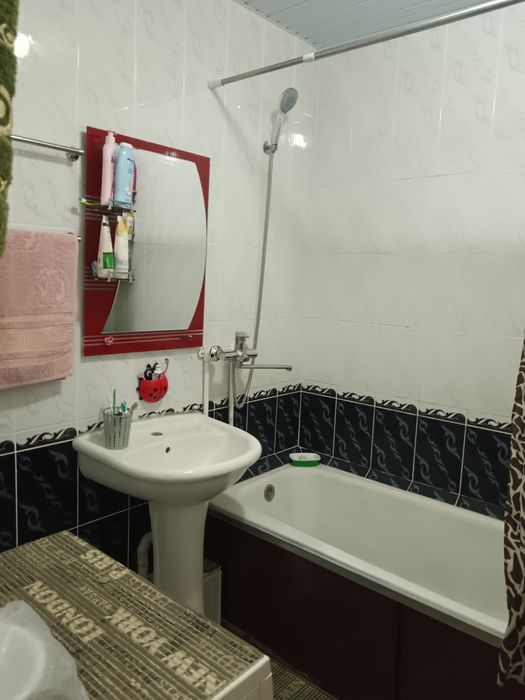 Уй сотилади 4хоналик