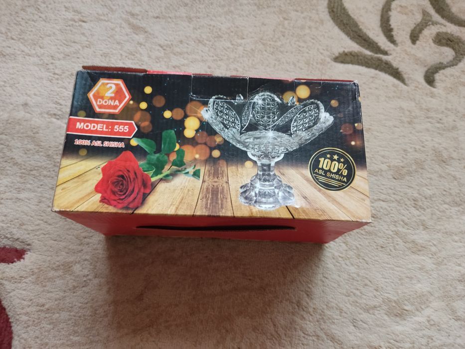 Срочно продам комплект из двух вазочек для фруктов и сладостей за 50 т