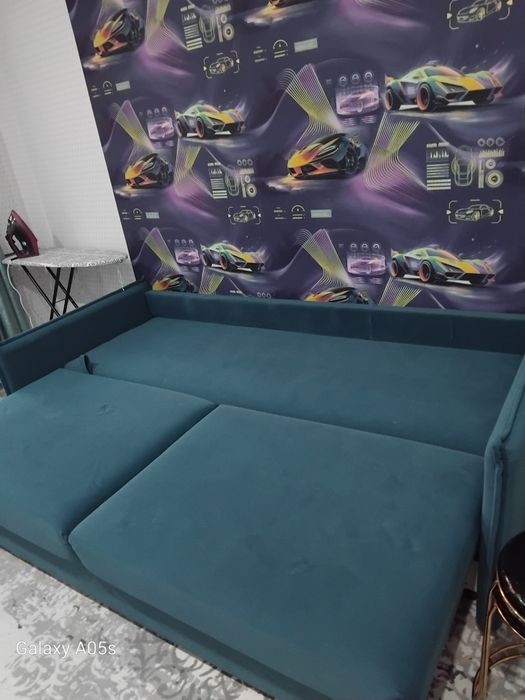 Продам диван. Срочно.