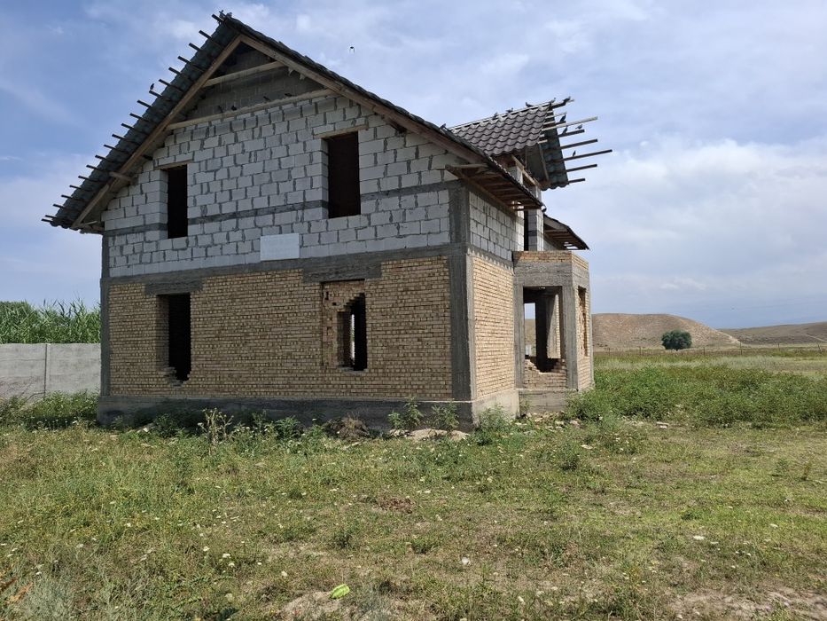 Шұғыл үй сатылады.