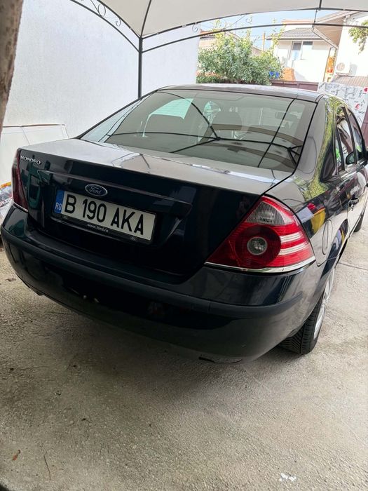 Vând Ford Mondeo