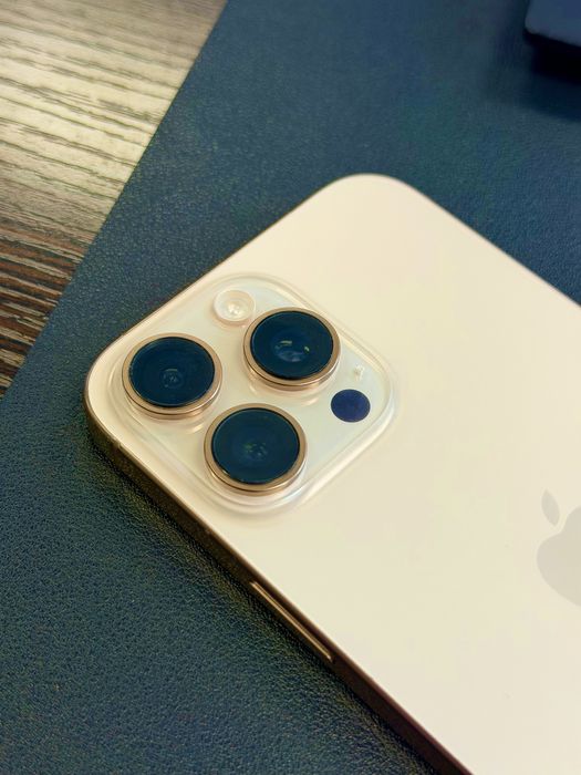 Iphone 16 PRO Max Gold