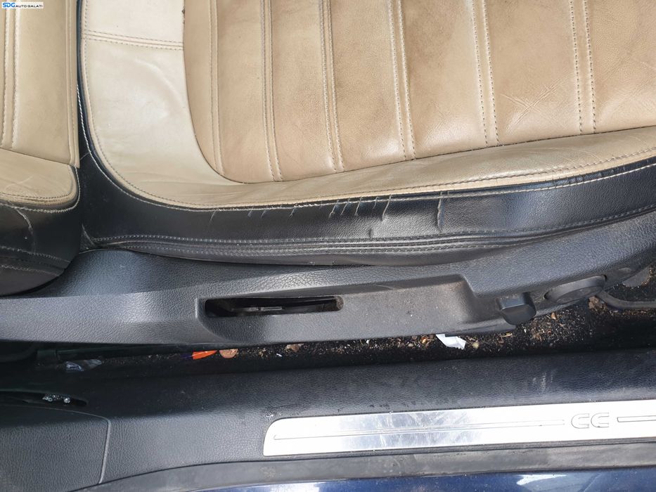 Interior Piele Crem cu Negru cu Incalzire Scaune Fata Stanga Dreapta Bancheta Sezut cu Spatar Volkswagen CC 2012 - 2017 [K7686]
