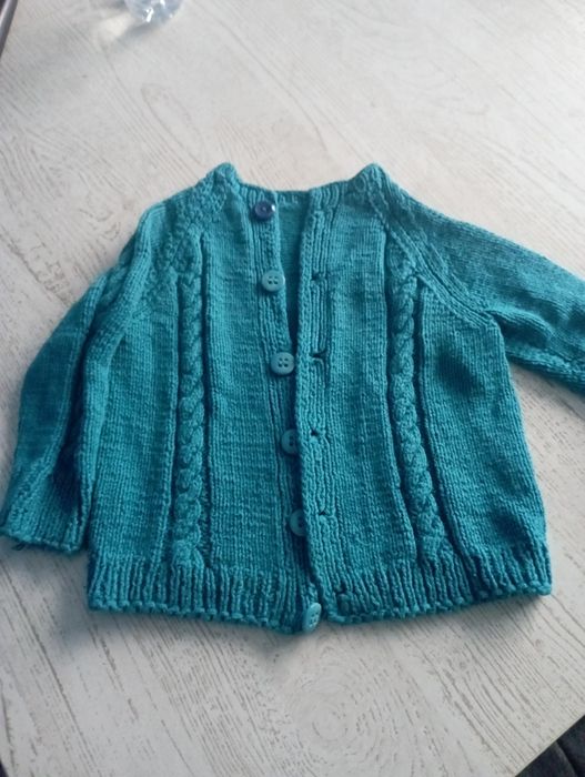 Ръчно плетиво , блузки ,чорапки и буйки за наи малките